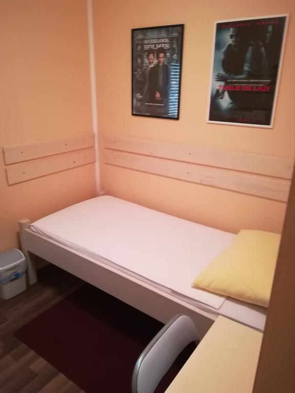 Chambre Lits Jumeaux avec Salle de Bains Privative