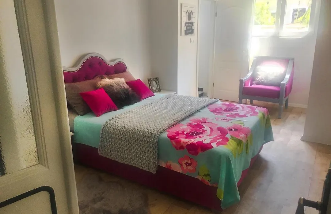 Emma'S Rooms B&B-1