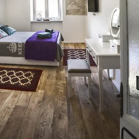 Emma'S Rooms B&B-3