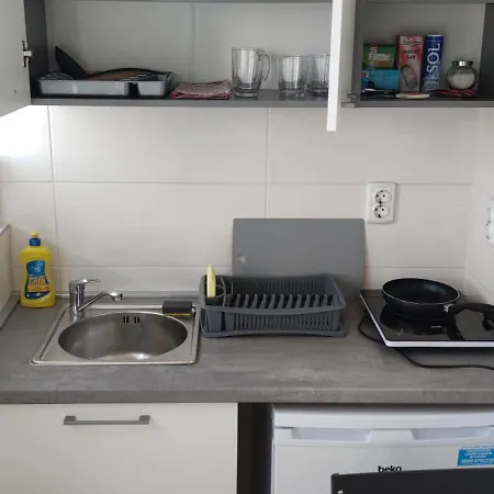Cinema House Single & Double Rooms & Studio Apartments-3