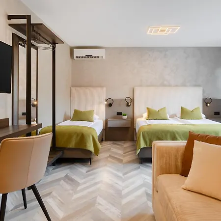 Pula City Center Accommodation - Breakfast Included-2