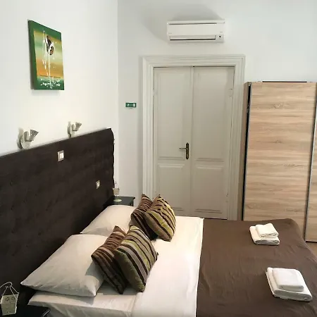 Pula Antic Rooms In Center (Adults Only)-2