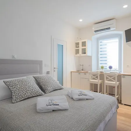 Leona Deluxe Apartments-2